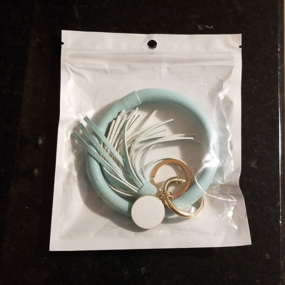 Key Ring Bracelet - Picture 4 of 4